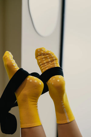 chaussettes antidérapantes olya grip socks pilates yoga olya